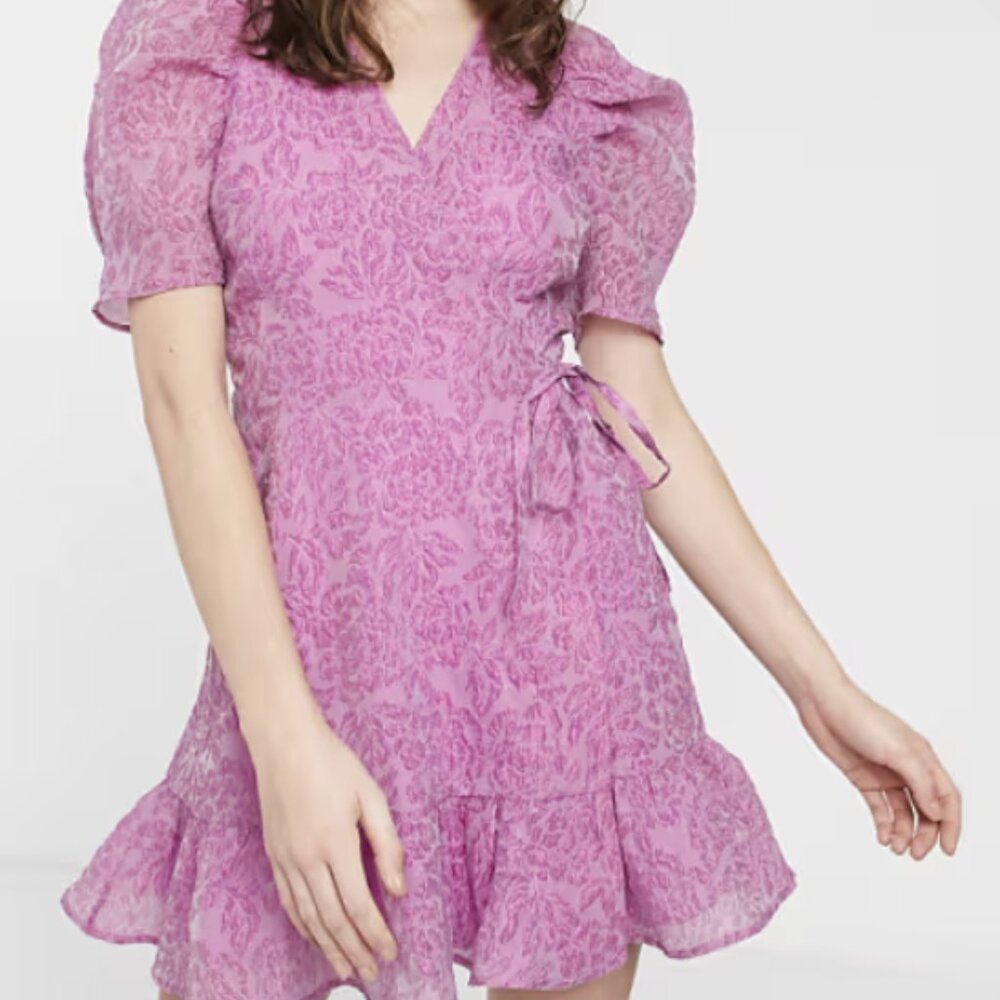 NWT Los Angeles Atelier Bold Shoulder Wrap Mini Dress in Violet, size 8